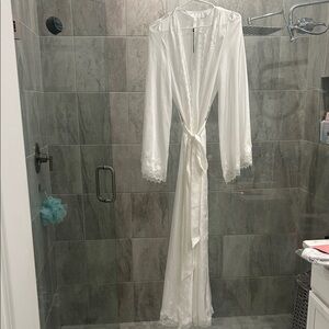 Luxurious Bridal White Lace Trim Robe